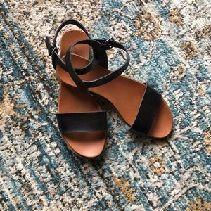 Universal Thread Black Strappy Sandals